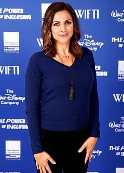 Paula Faris